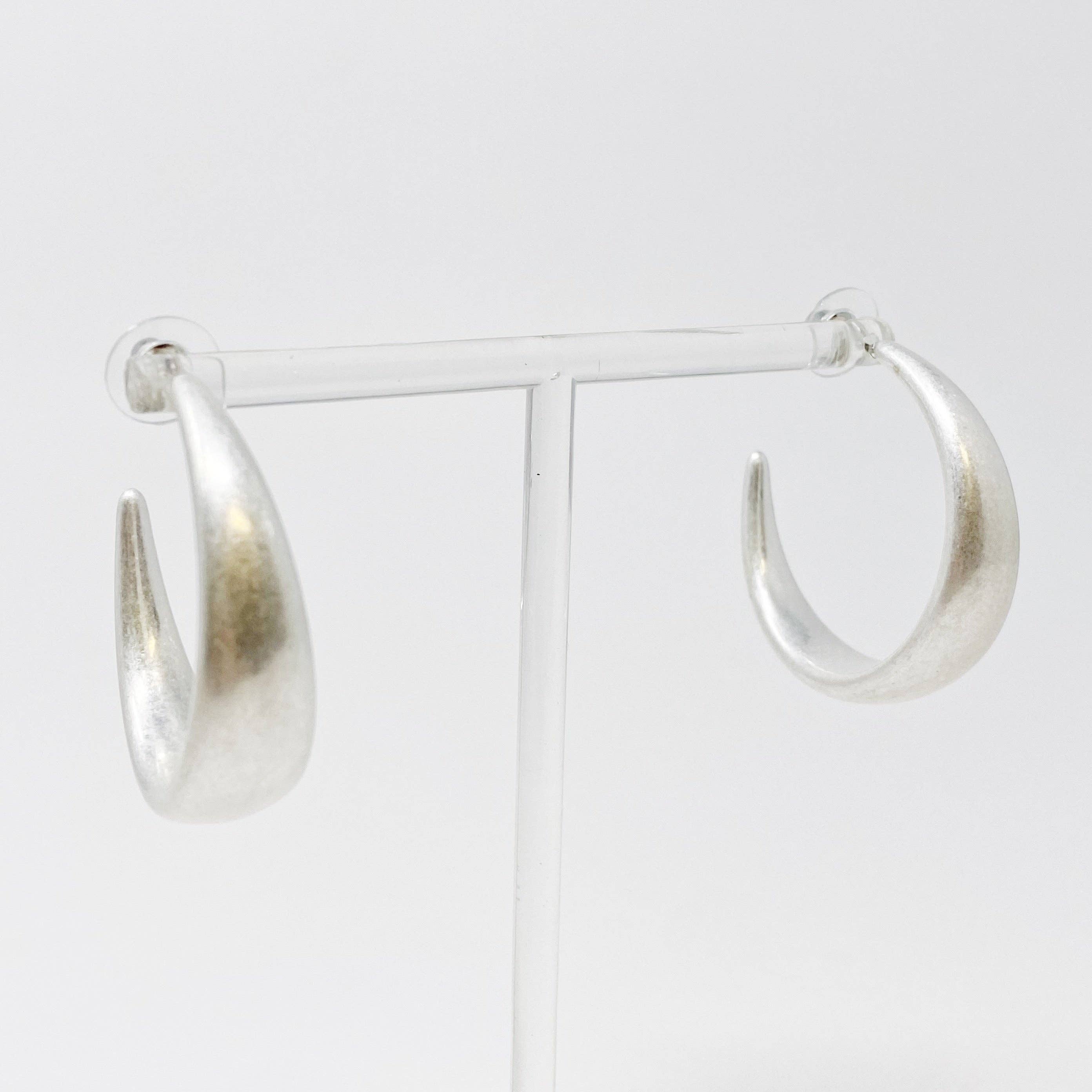 So Perfect Daily Hoop Earrings | 2 COLORS